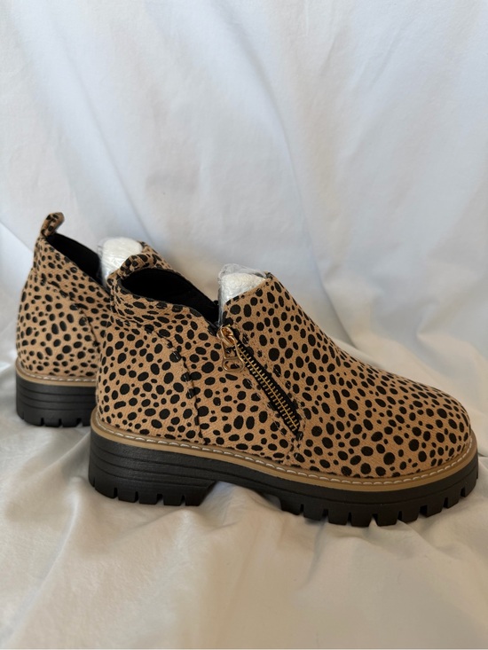 Shoes - Women's Tan Cheetah Print Side-Zip Booties